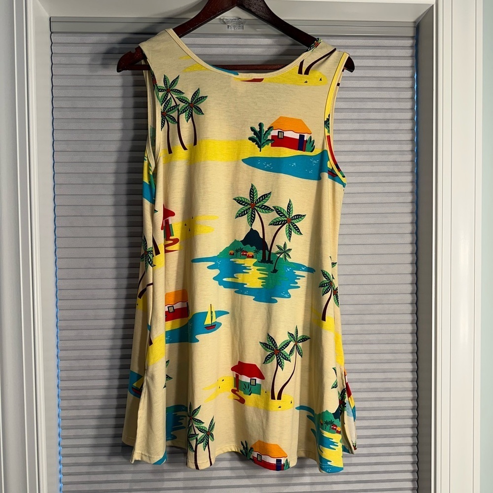 Bundle of 3 beach shirts/coverups - Picture 6 of 9